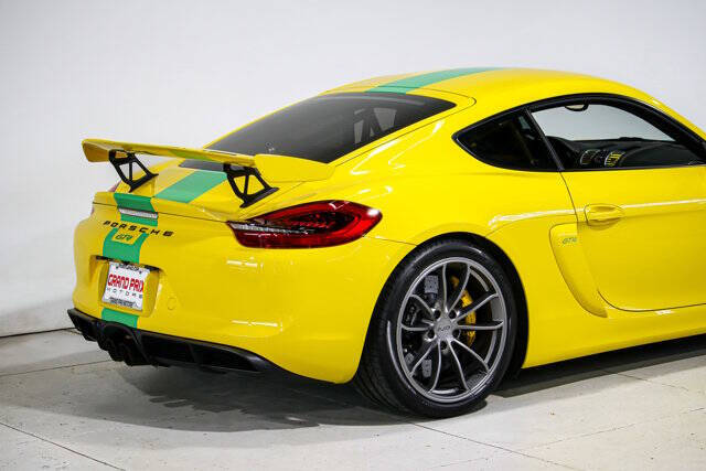 2016 Porsche Cayman GT4