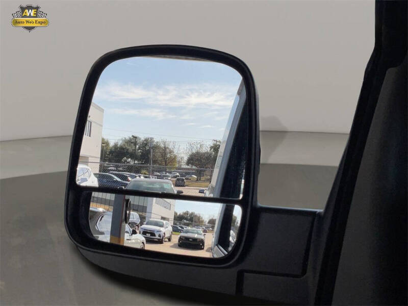 2023 Chevrolet Express 2500