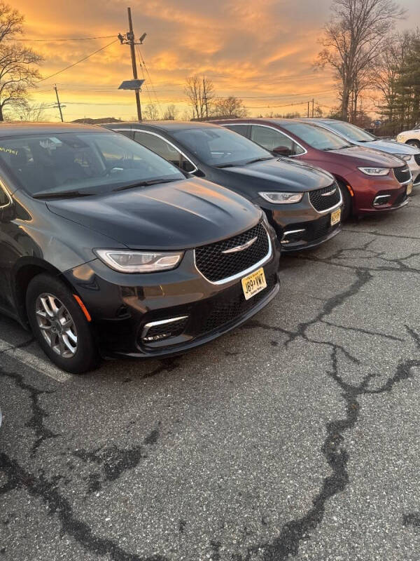 2024 Chrysler Pacifica Plug-In Hybrid Select