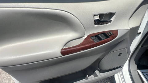 2013 Toyota Sienna