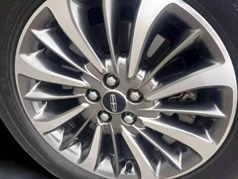 2019 Lincoln Nautilus Select