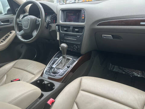 2012 Audi Q5 2.0T quattro Premium Plus