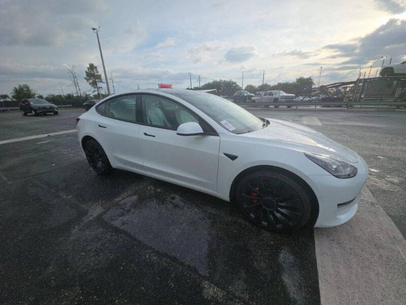 2023 Tesla Model 3 Performance