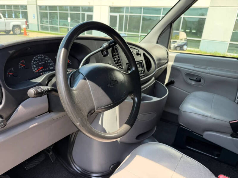 1999 Ford E-150