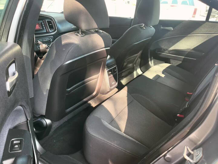 Image 7 of 2016 Dodge Charger SE
