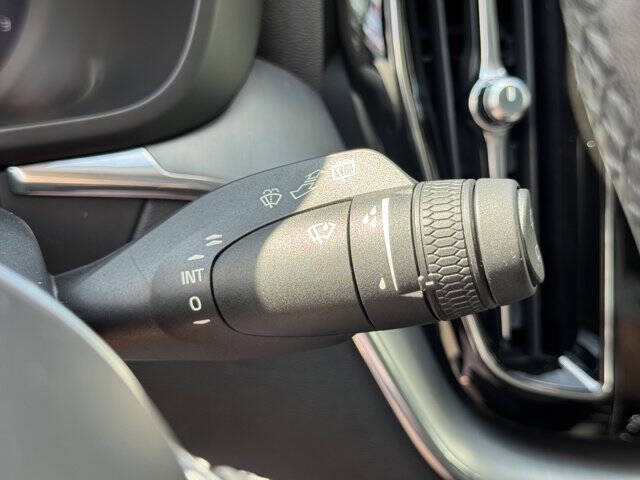 2023 Volvo XC60 B5 Core