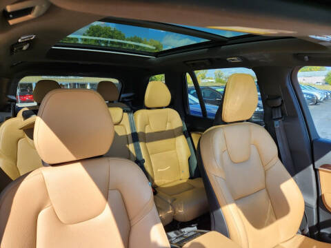 2019 Volvo XC90 T6 Momentum