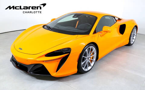 2024 McLaren Artura