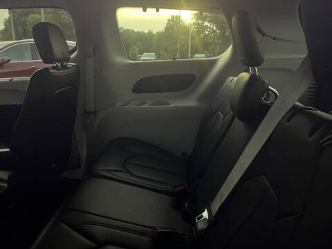2017 Chrysler Pacifica Touring-L Plus