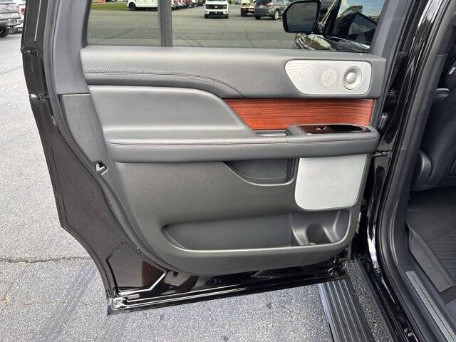 2023 Lincoln Navigator L Reserve