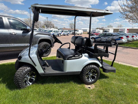 2022 E-Z-GO Golf car 2-2