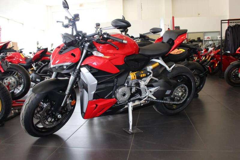 2024 Ducati StreetFighter for sale at Peninsula Motor Vehicle Group in Oakville NY