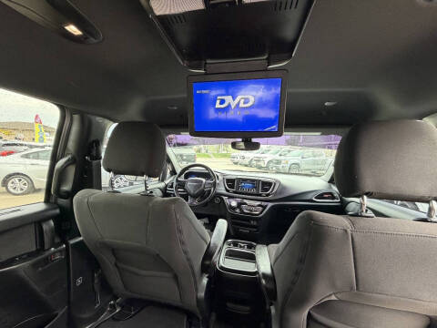 2020 Chrysler Pacifica Touring
