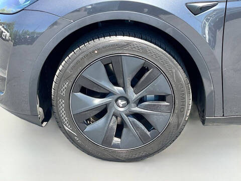 2025 Tesla Model Y Long Range