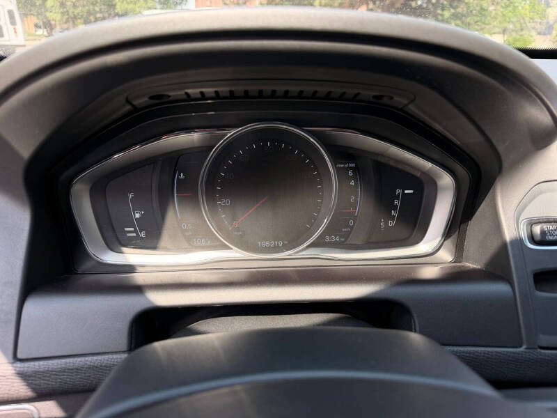 2016 Volvo XC60 T6 Drive-E