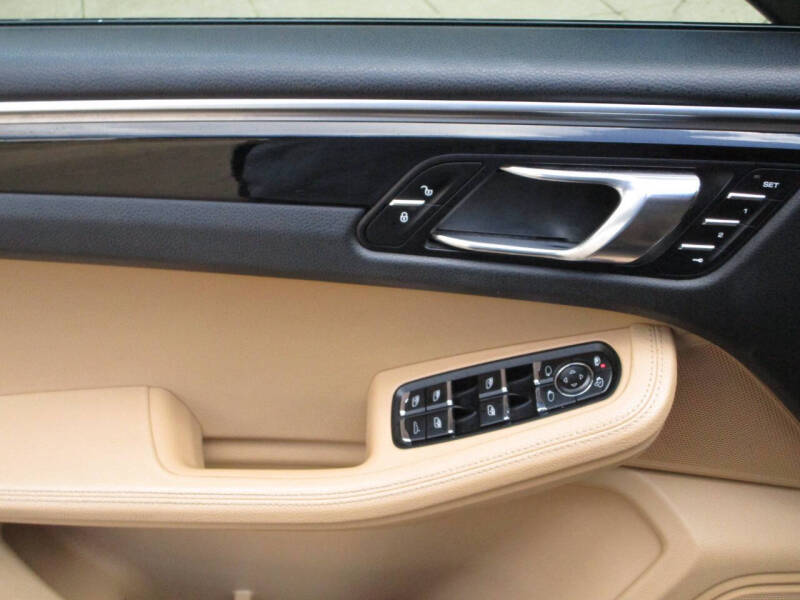 2017 Porsche Macan S