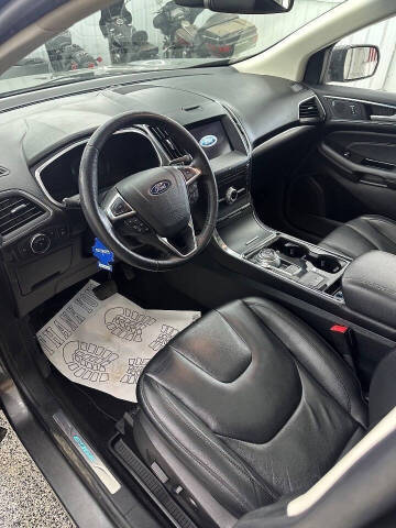 2019 Ford Edge Titanium