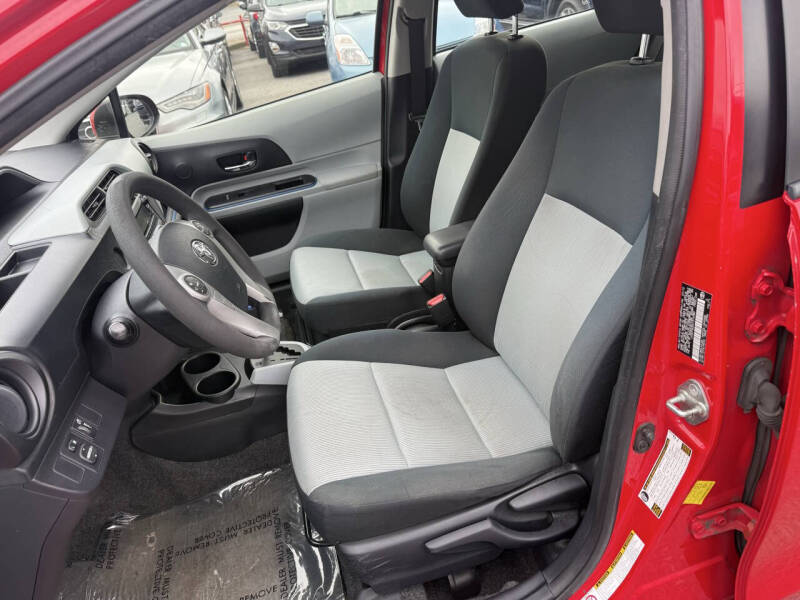 2012 Toyota Prius c One