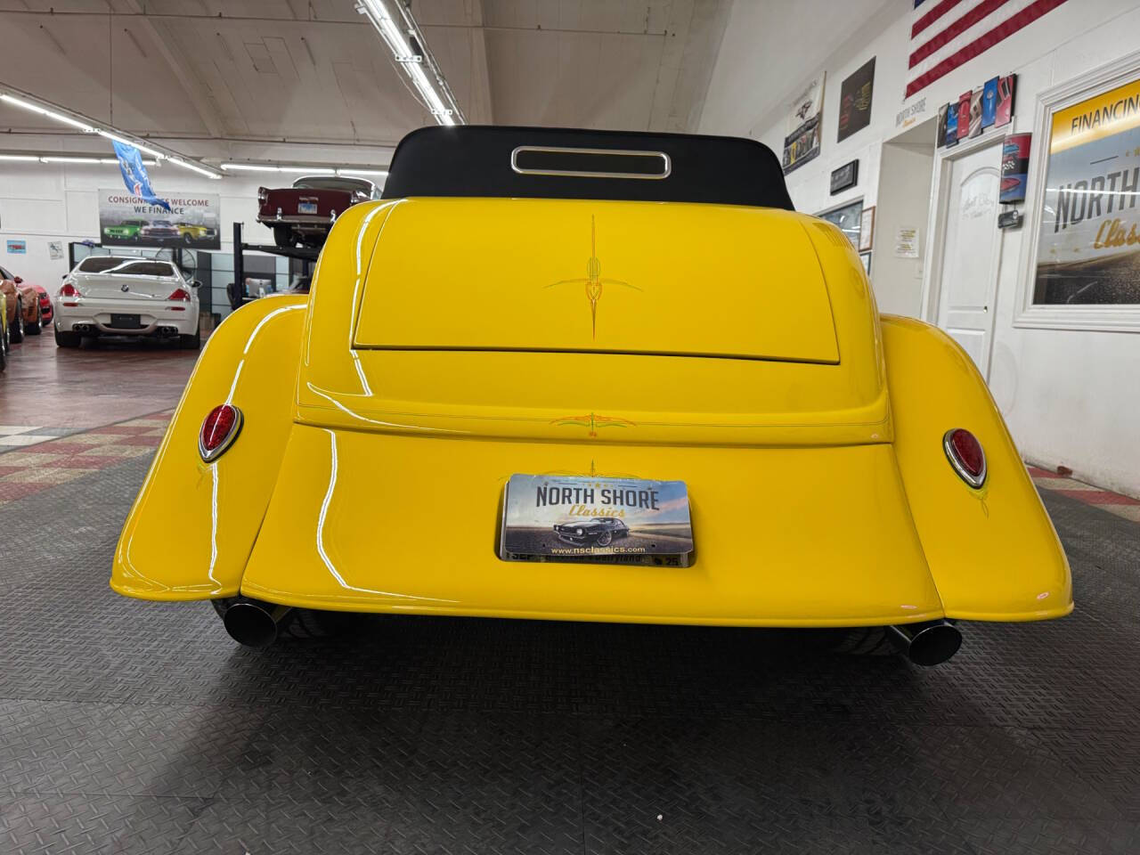 1933 Ford Roadster 12