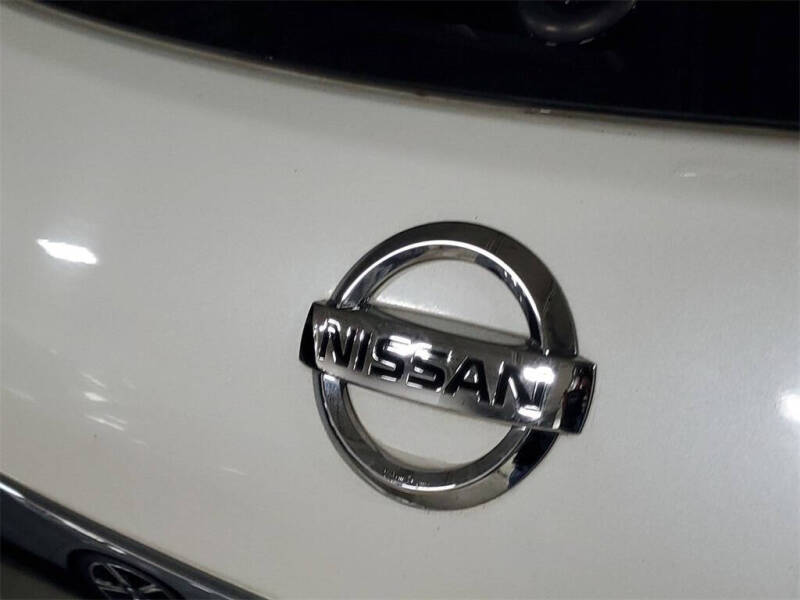 2011 Nissan Rogue S Krom