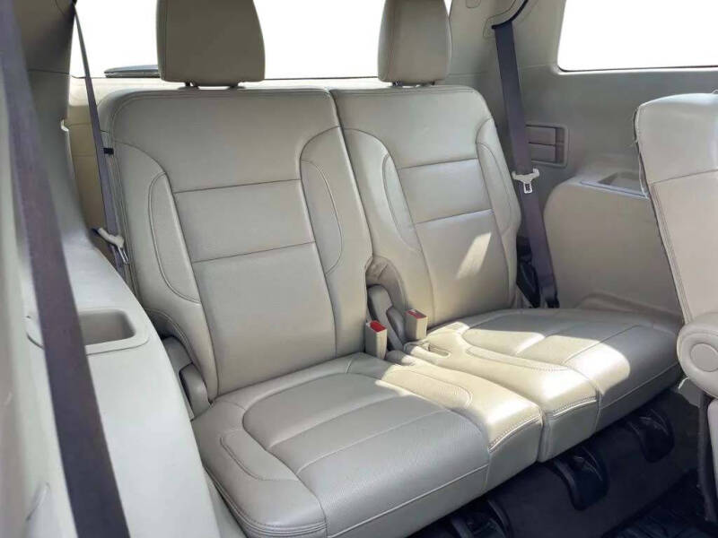 2017 GMC Acadia Denali