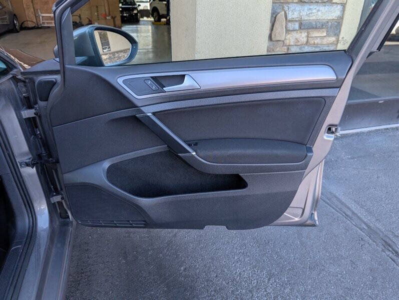 2015 Volkswagen e-Golf Limited Edition