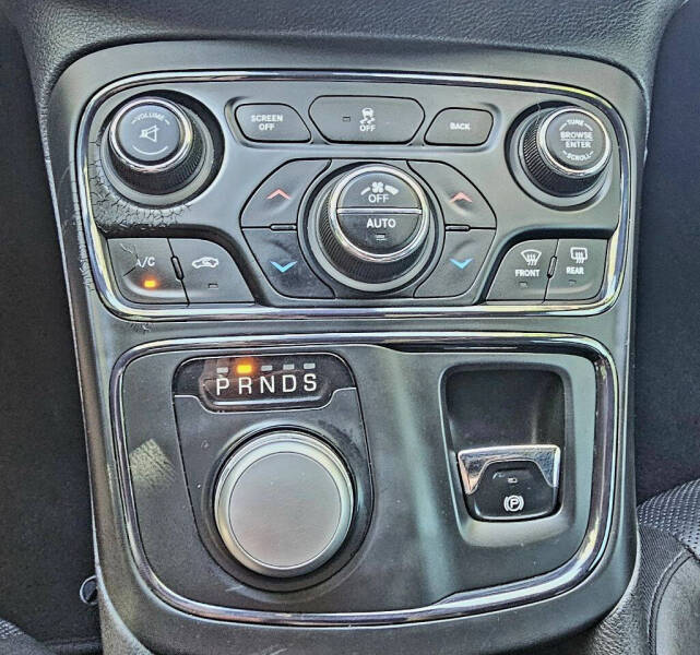 2016 Chrysler 200 S