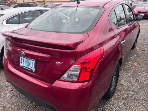 2018 Nissan Versa SV