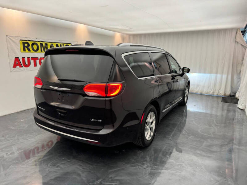 2019 Chrysler Pacifica Limited 35th Anniversary