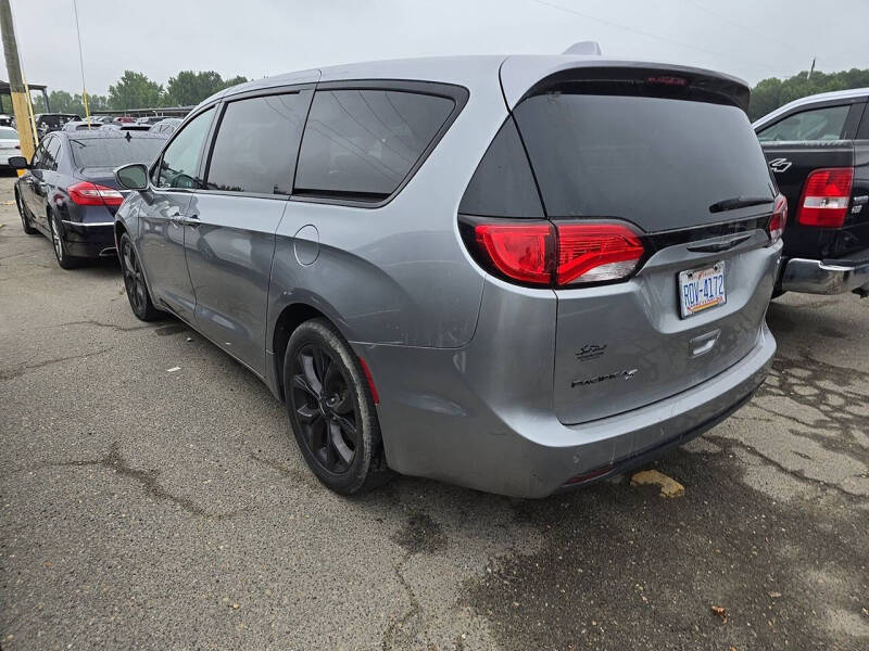 2018 Chrysler Pacifica Touring Plus