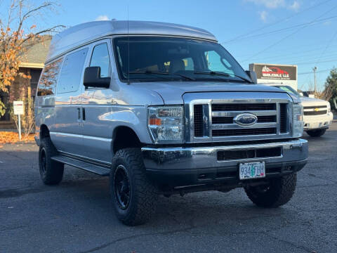 2011 Ford E-Series E-350 SD XLT