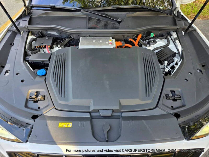 2021 Audi e-tron quattro Premium