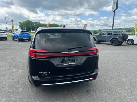2024 Chrysler Pacifica Touring L