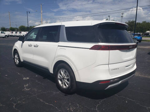 2023 Kia Carnival LX