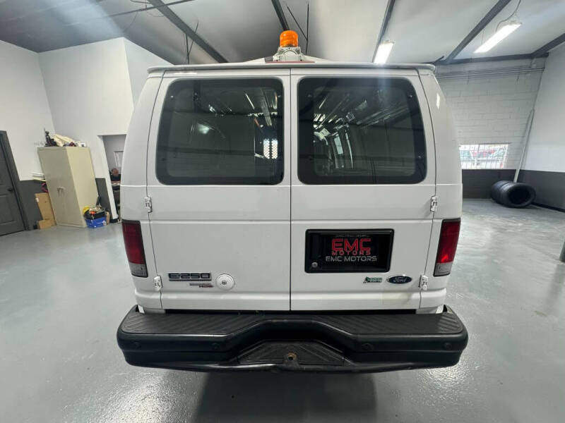 2011 Ford E-Series E-250