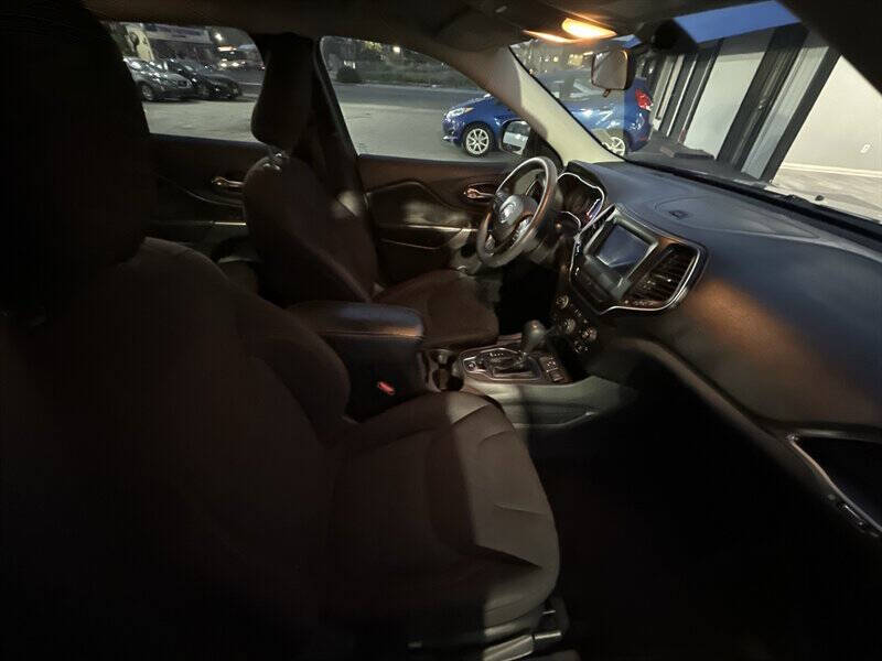 2019 Jeep Cherokee Latitude