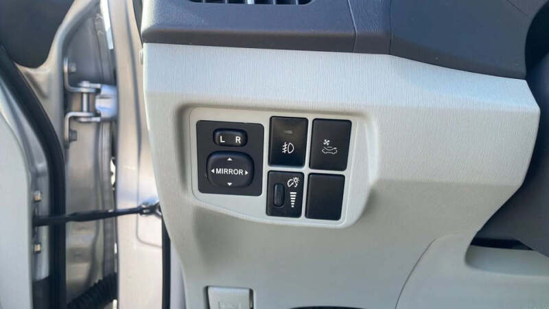 2011 Toyota Prius Five