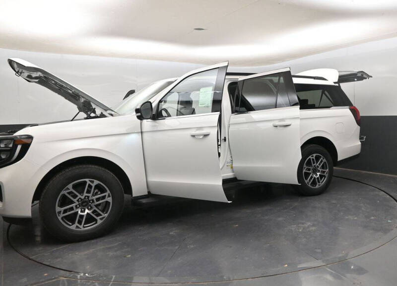 2026 Ford Expedition MAX Active