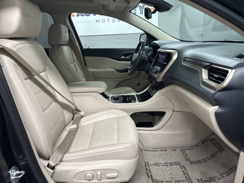 2020 GMC Acadia Denali