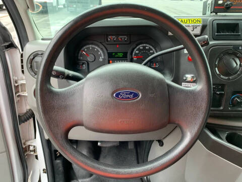 2013 Ford E-Series E-350 SD