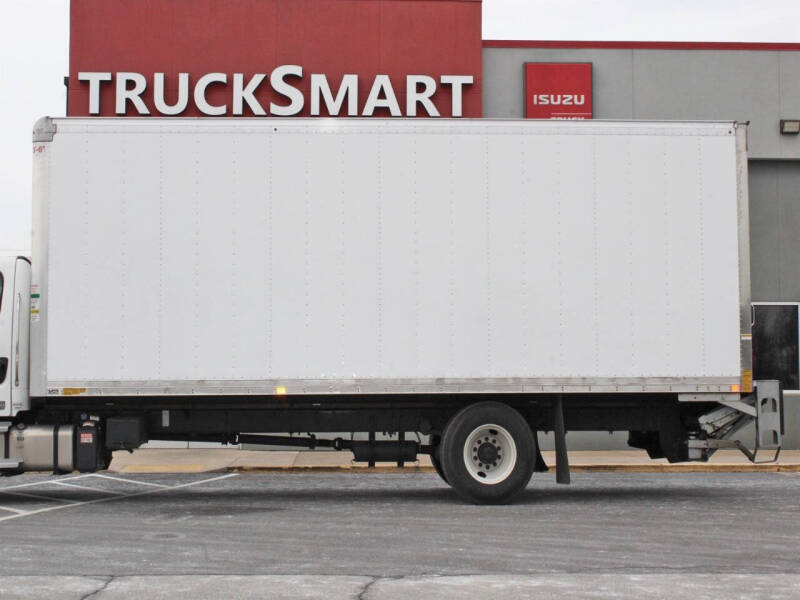 2024 Freightliner M2 106