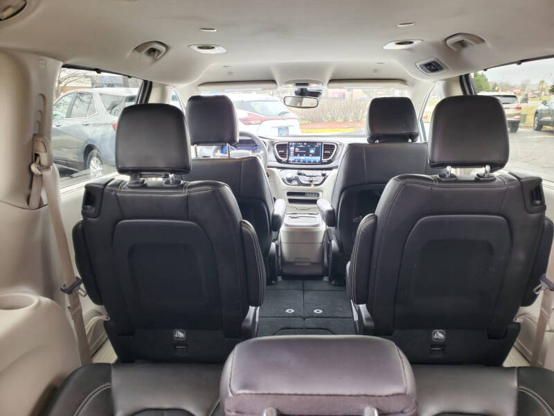 2024 Chrysler Pacifica Touring L