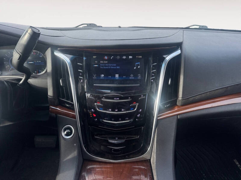 2018 Cadillac Escalade ESV Luxury