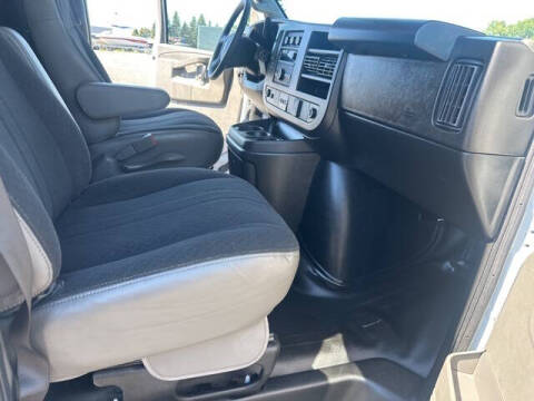 2023 GMC Savana 2500