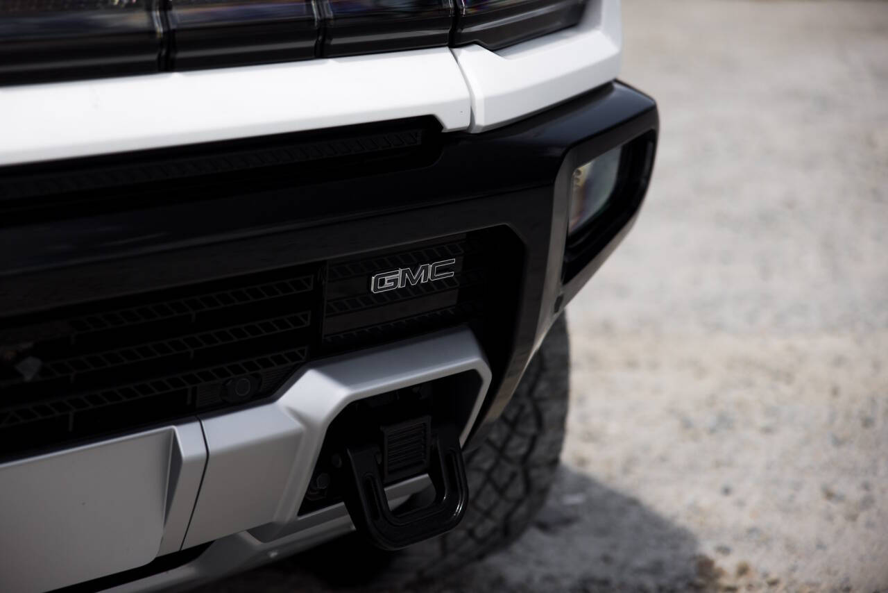 2022 GMC HUMMER EV 64