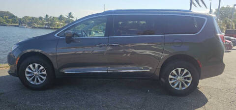 2018 Chrysler Pacifica Touring L