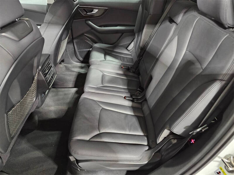 2023 Audi Q7 quattro Premium Plus 55 TFSI