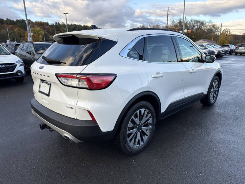 2020 Ford Escape Titanium