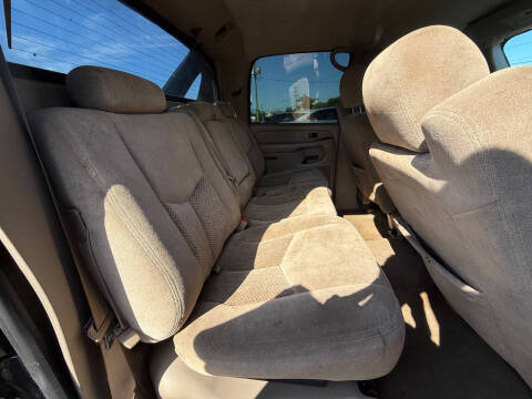 2005 Chevrolet Avalanche 1500 LS