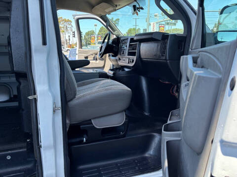 2017 Chevrolet Express 2500